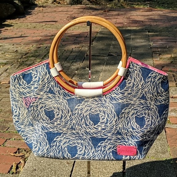 Lilly Pulitzer Handbags - Lilly Pulitzer Beach Bag Size M